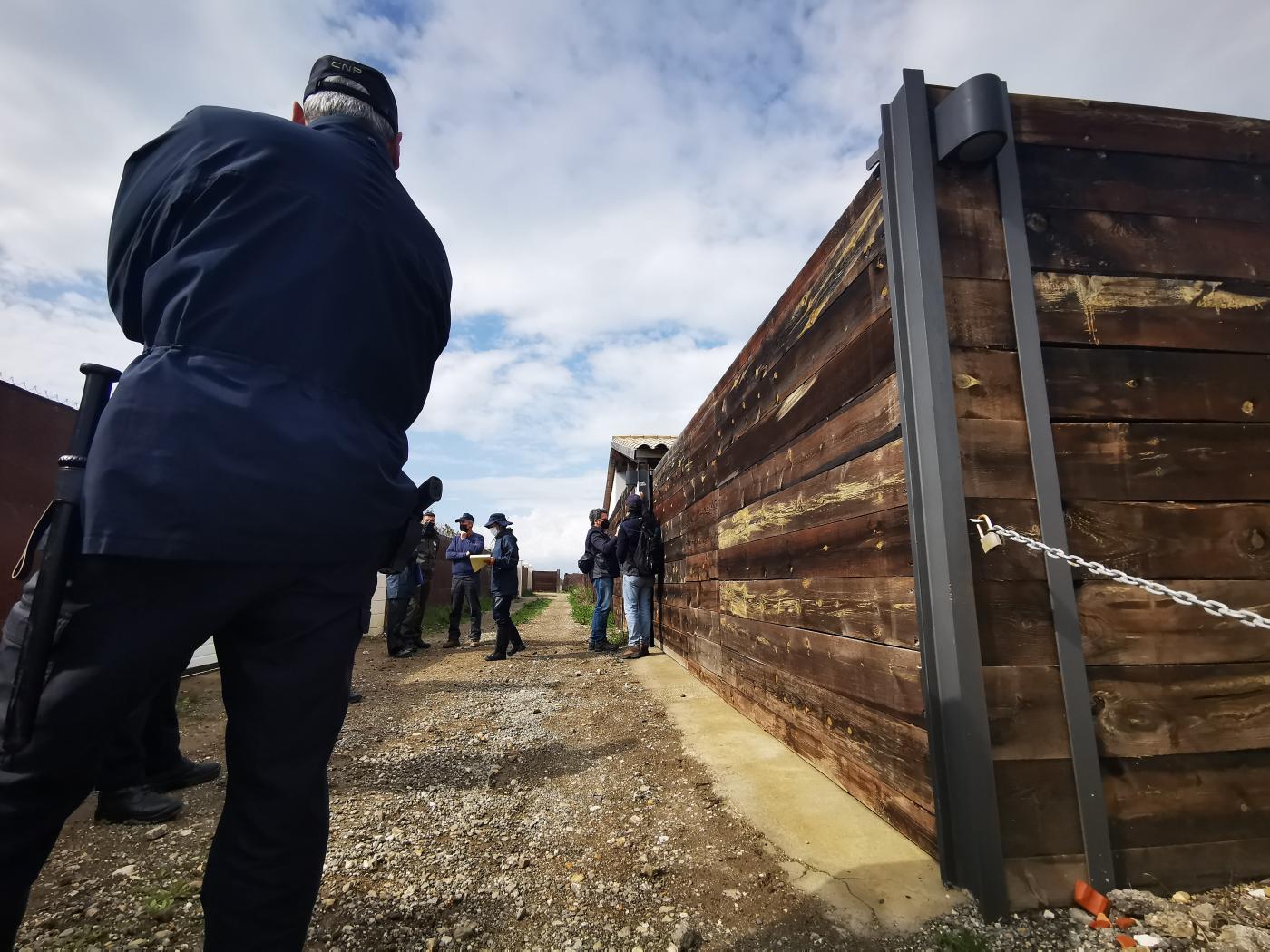 Operación contra las construcciones ilegales en El Palmar.