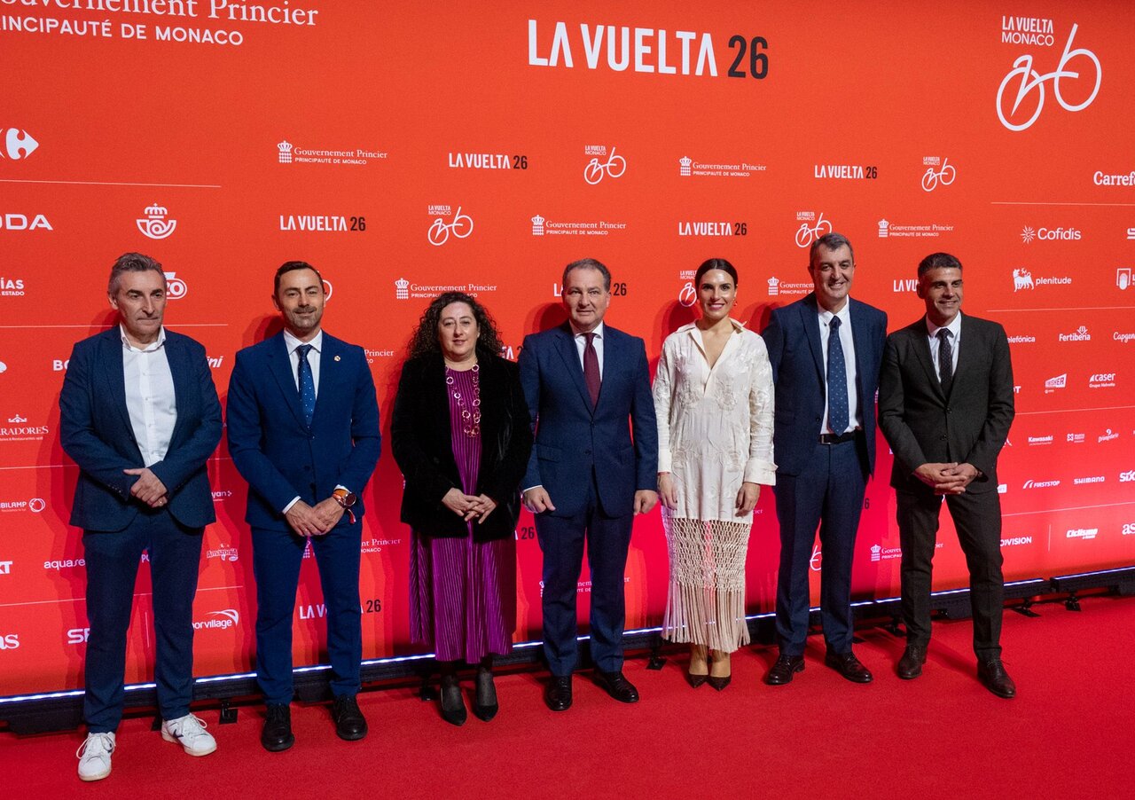 Delegación onubense en la presentación de la Vuelta en Mónaco. | Dipu.