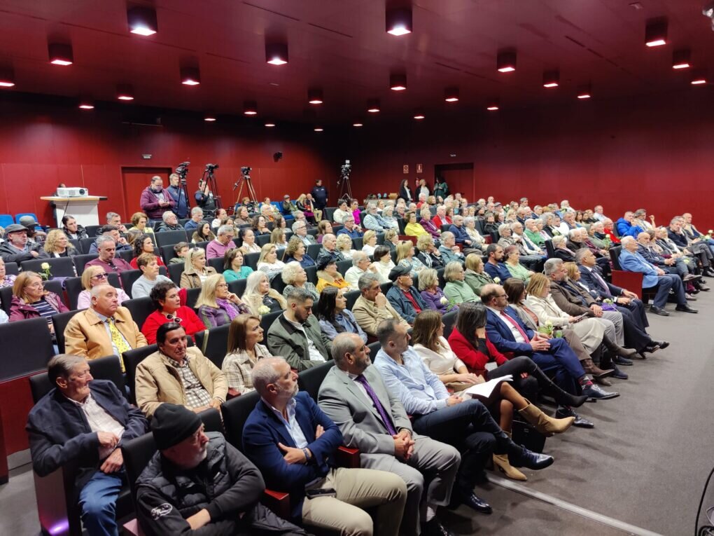 Isla Cristina rinde homenaje a las mujeres de la industria del mar en el acto central del 8M. | Ayto. Isla Cristina.